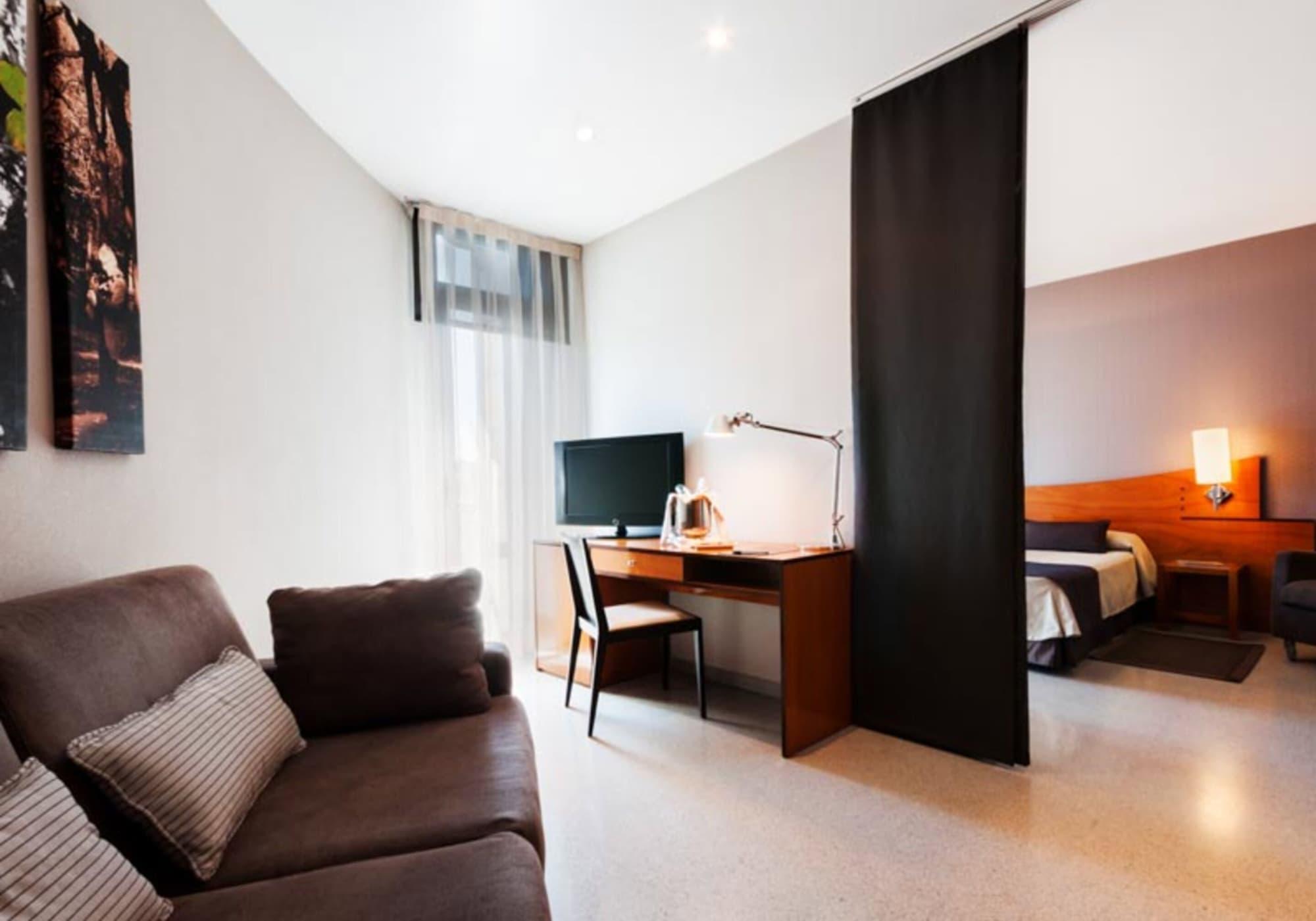 Hotel Granollers Ngoại thất bức ảnh