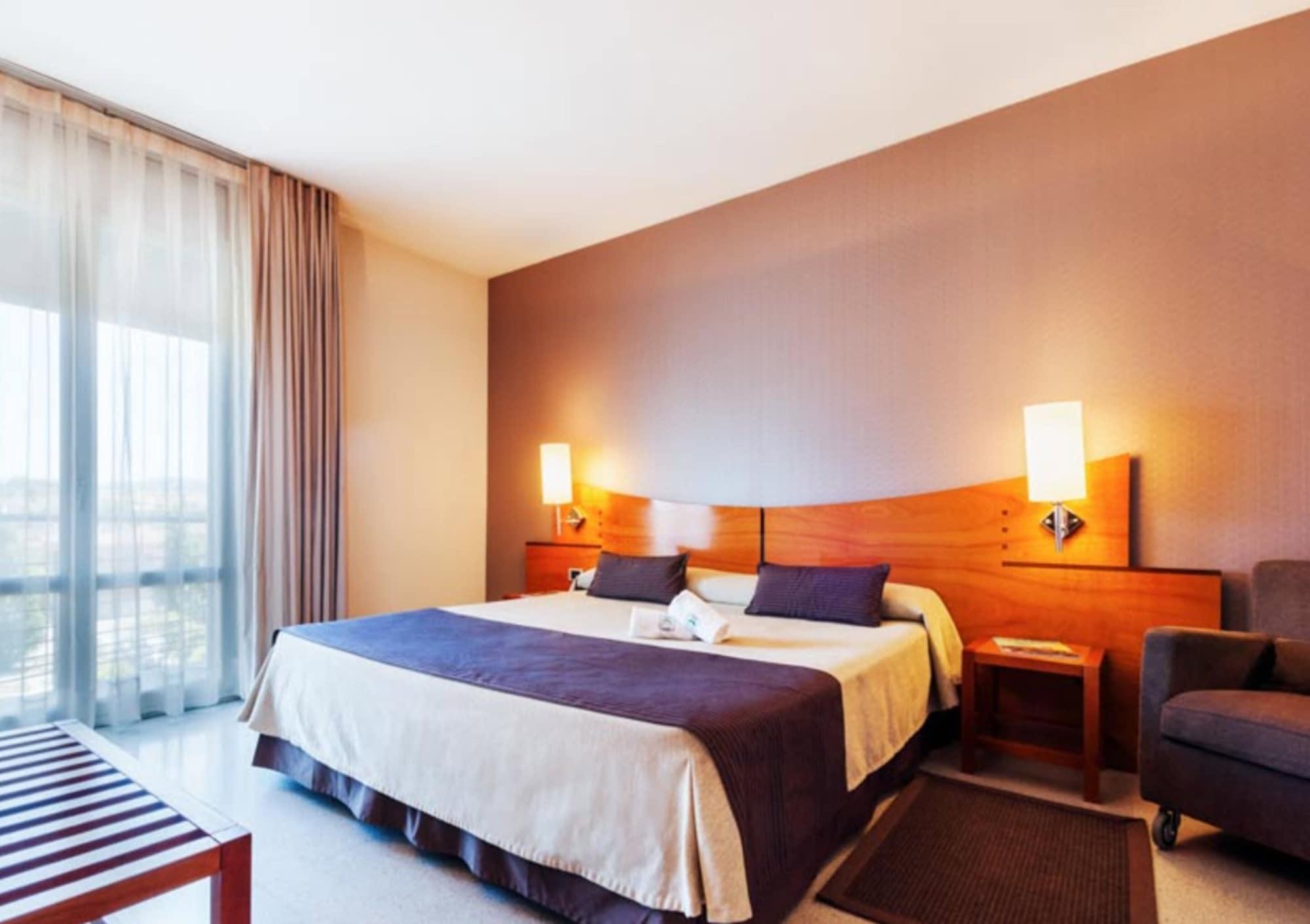Hotel Granollers Ngoại thất bức ảnh