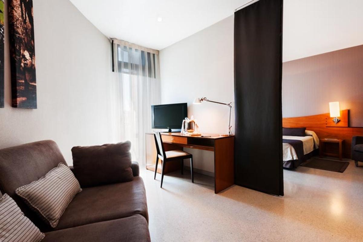 Hotel Granollers Ngoại thất bức ảnh