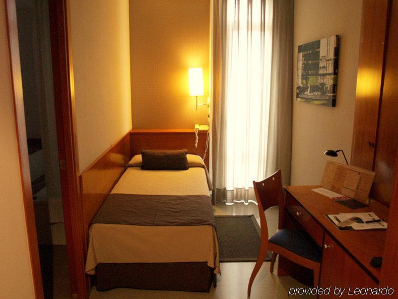 Hotel Granollers Ngoại thất bức ảnh