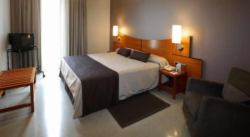 Hotel Granollers Ngoại thất bức ảnh