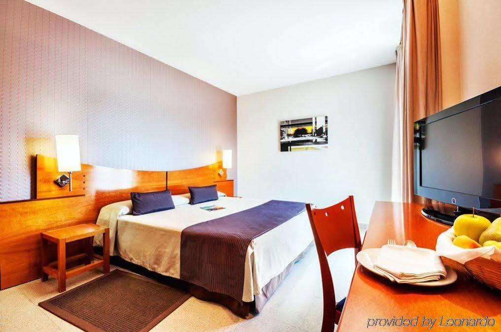 Hotel Granollers Ngoại thất bức ảnh